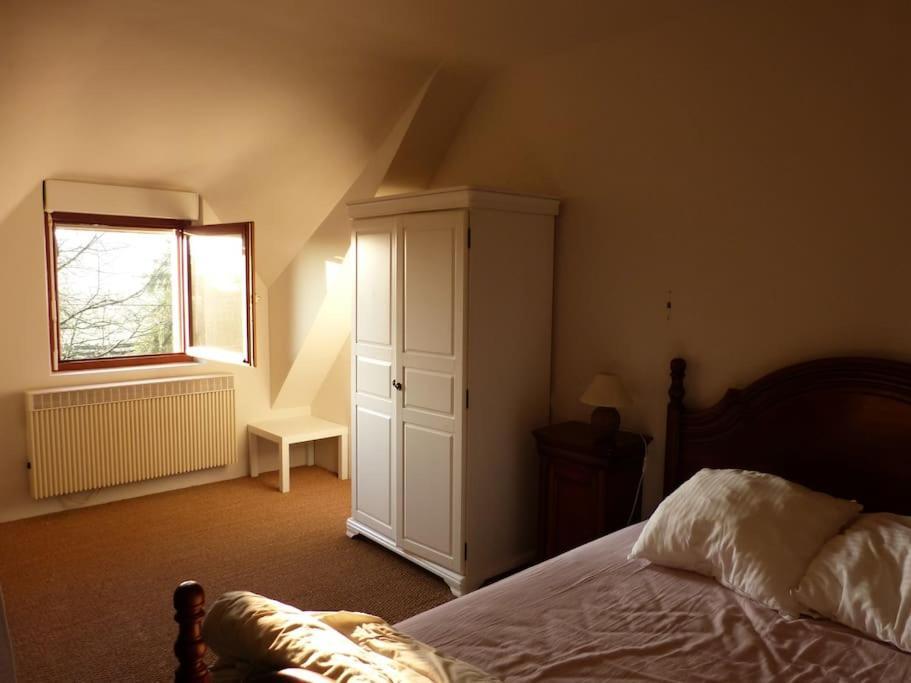 Studio Dans Une Chaumiere De Caractere Baud Exterior photo